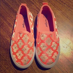 Girls cat & Jack shoes size 10